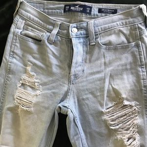 Light wash, distressed, Jeans